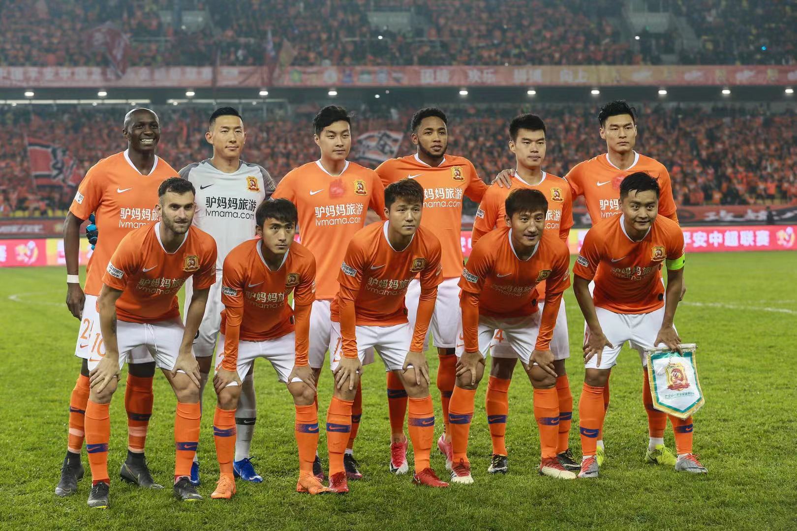 他背后的努 他背后的努