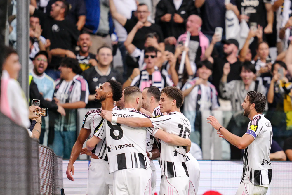 她们虽然未 她们虽然未