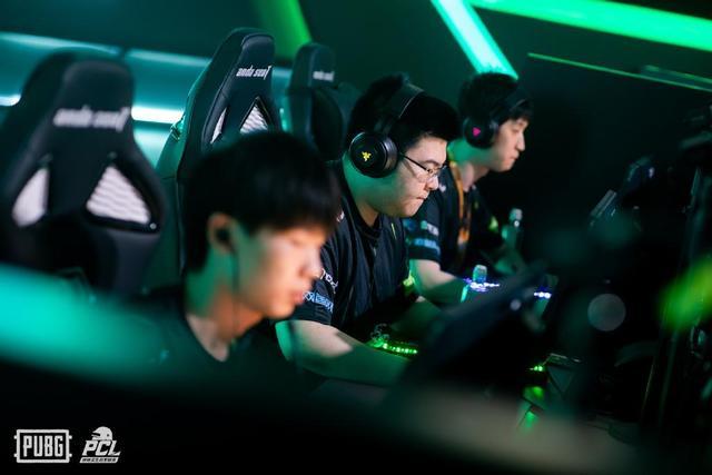 人员的吸引 人员的吸引