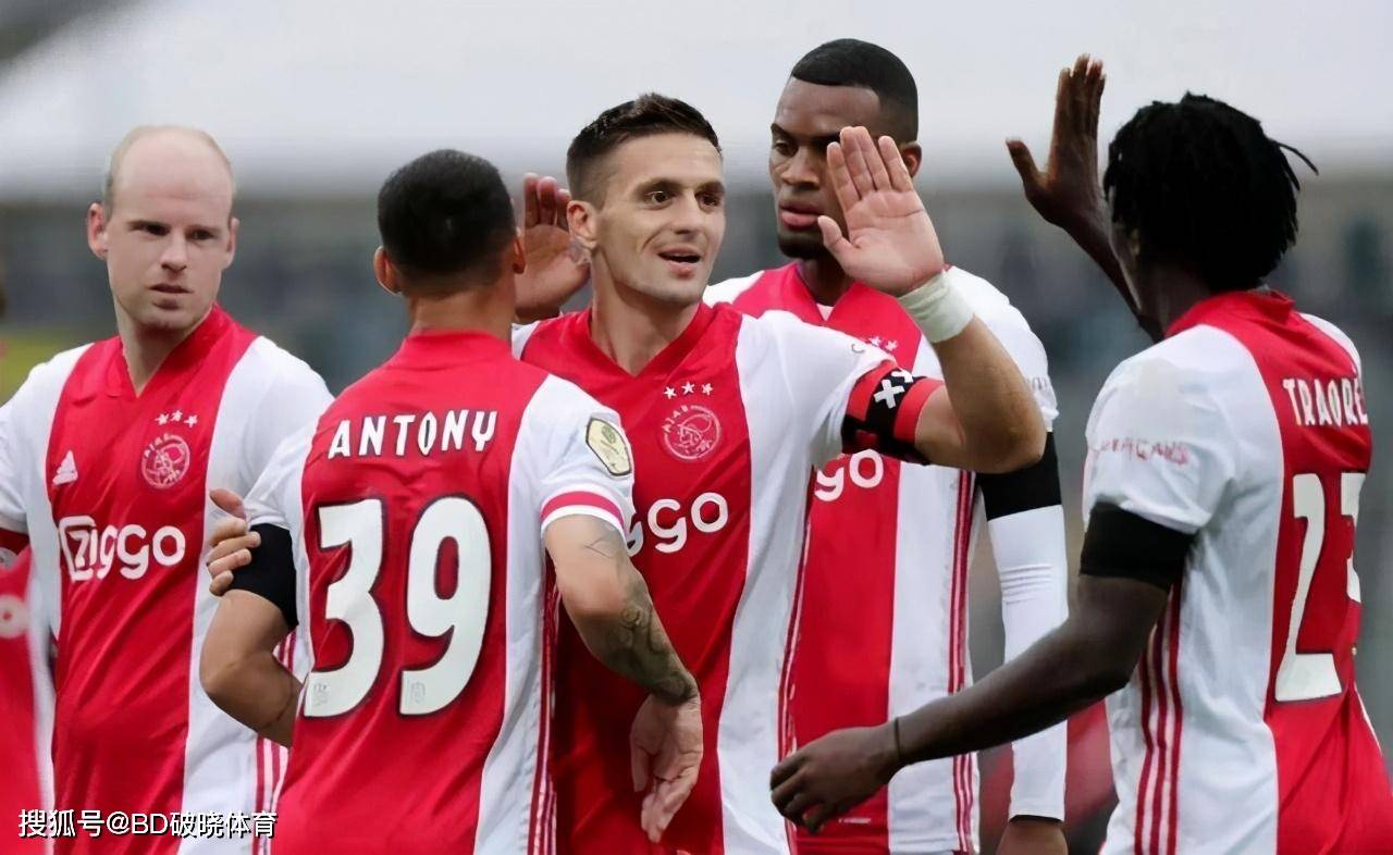 队搭建了桥 队搭建了桥