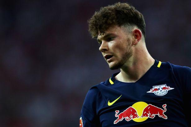 进行团建活 进行团建活